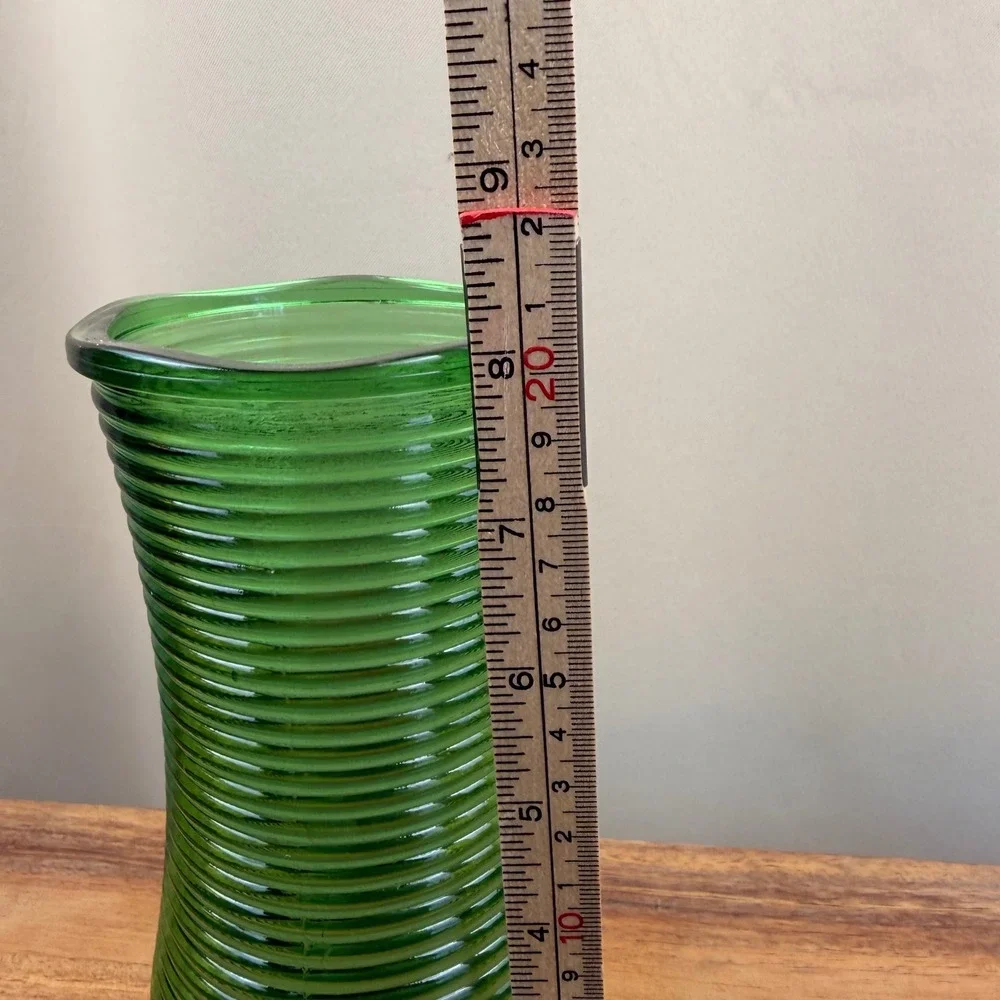 CFG Emerald Green Ribbed Glass Vase Mid Century Modern Style Decorative Floral